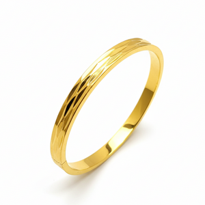 24K Gold Plated Diamond-Cut Bangle - Professional Product Photography